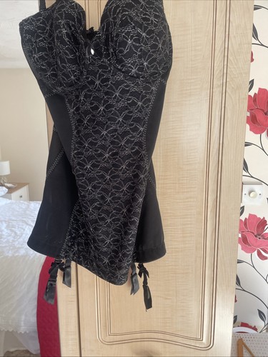 Ann summers corselette black - summers,