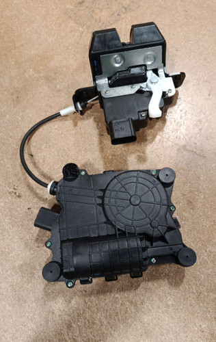 Rear liftgate lock latch - rear,