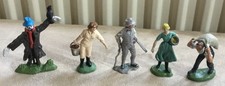 5 Vintage Farm figures