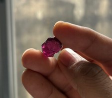 Nice Piece of 19.00 cts Natural Purple Colour Umbalite Garnet Rough