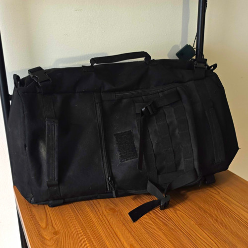 Black soft duffle holdall - black,