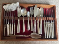 Vintage Retro ONEIDA 62 Piece