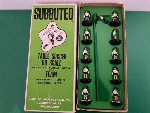 Subbuteo team ref 154 - team,