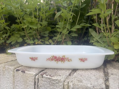 Glass casserole dish - glass, vintage