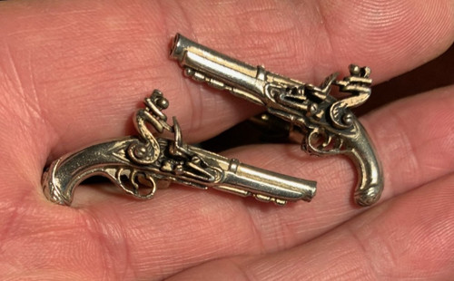 Pair cufflinks the - in,