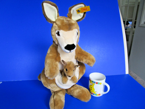 Kango kangaroo with baby joey - baby,