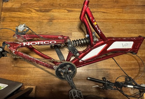 Norco 2003 line downhill - line,