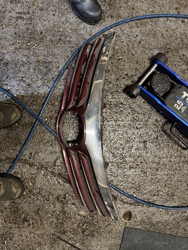 Toyota avensis front grill - toyota, &