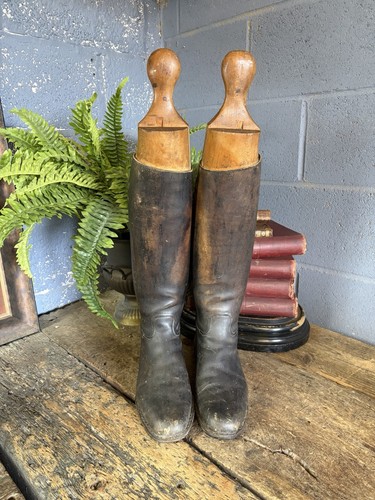 Antique vintage black leather - black,
