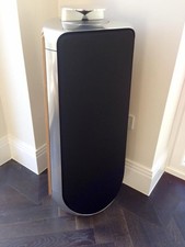 Bang & Olufsen BeoLab 50 wireless Speakers in Silver Natural - Black Cover/Oak