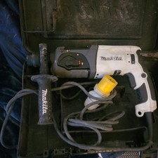 Makita HR2470 Hammer Drill White Black  780 Watts 7.5 Amp w/ Case 110v