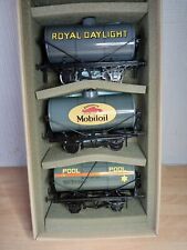 ACE TRAINS O GAUGE TANKER SET #1 ROYAL DAYLIGHT,MOBILOIL,POOL NEW BOXED (GF)