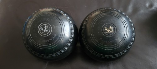 Lawn bowls henselite - lawn,