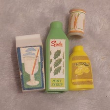 Sindy 1970s/80s Fridge Freezer