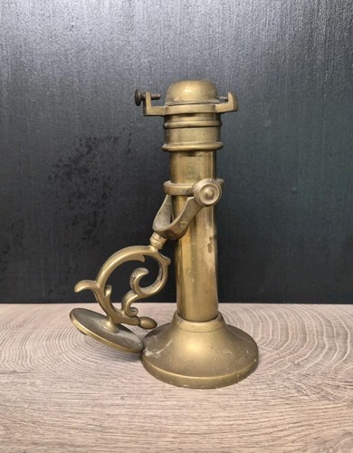 Antique brass gimble candle - brass,