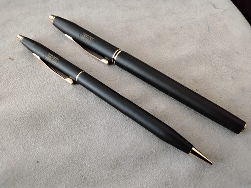 Cross pen propelling - a,