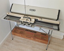 Knitmaster 700 standard gauge
