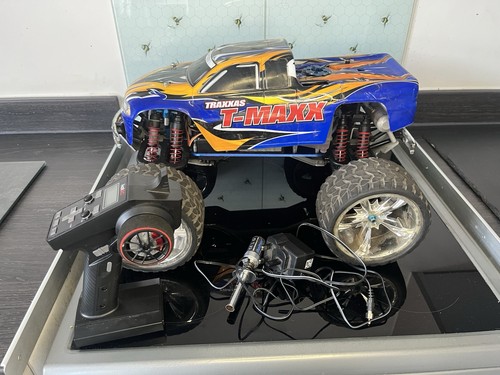 Traxxas maxx rc truck - t,
