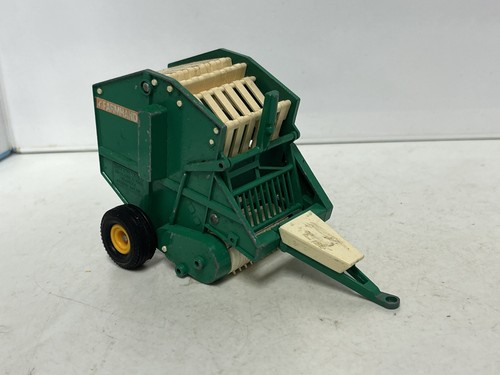Britains farmhand round bale - farmhand,