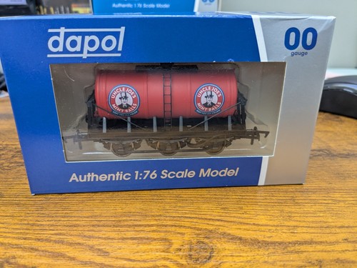 Joes dapol uncle - -,