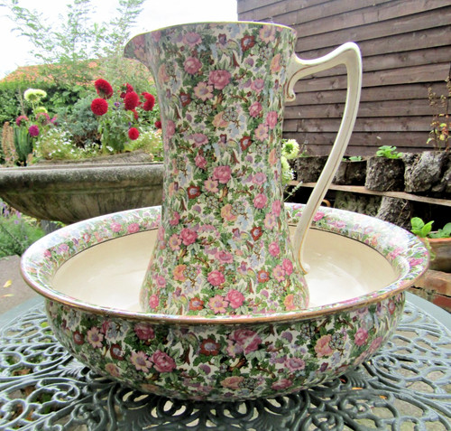 Very large crown ducal ware - crown,