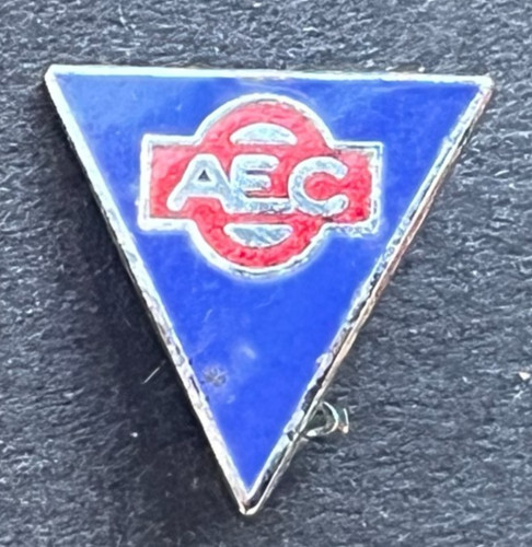 Aec motoring truck lorry pin - lorry,