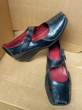 Ladies clarks active air