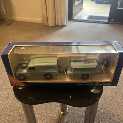 Corgi 109 lwb transco - 109, set