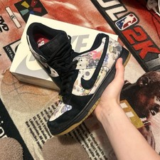 Nike SB Dunk Low x Supreme