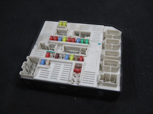 Renault laguna engine bay fuse - engine,