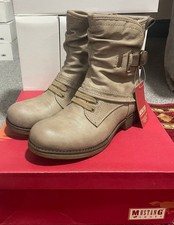 New Mustang Women's Side Zip - UK size 3 