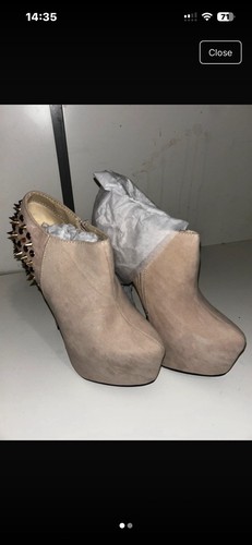 Nude high heels with - , gold