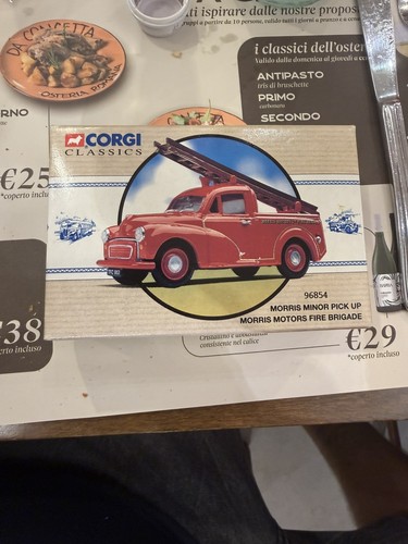 Corgi morris minor pick - minor,