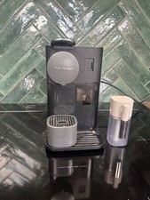 Delonghi Nespresso Lattissima
