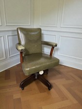 An Antique Earl-Mid 20th