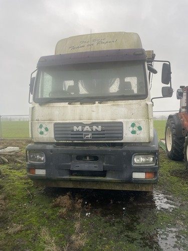 Man hook lorry roll - hook,