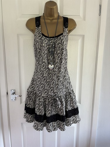 Bnwt ted baker blk ivory - ted, silk