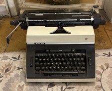 Vintage Adler Universal 390
