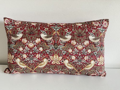 William morris strawberry - william,