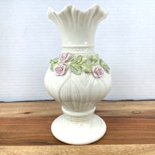 Irish Belleek Ribbon Spill