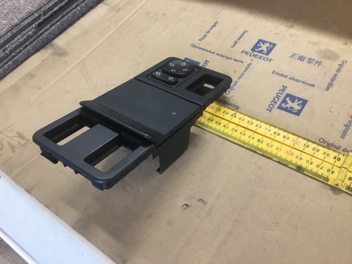Peugeot 605 console - ,