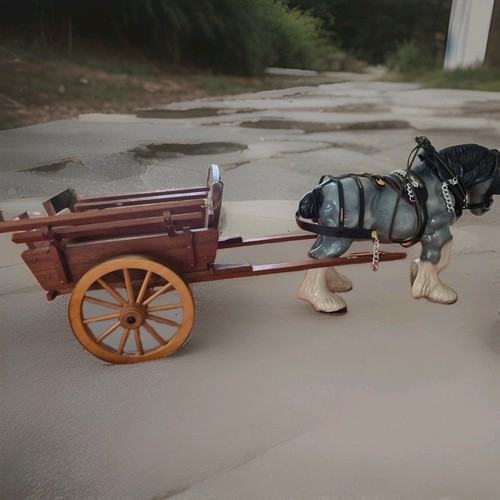 Ceramic shire horse - shire, pulling