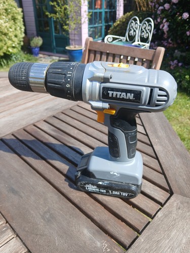 Genuine titan 18v - 18v, 1.3ah