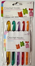 5 Crochet Hooks Set Soft Grip Handles Knitting Hook Plastic Multi Colour
