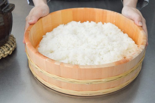 Large hangiri sushi rice tub - large,