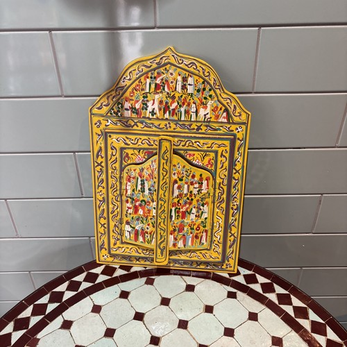 Moroccan hand maid - moroccan,