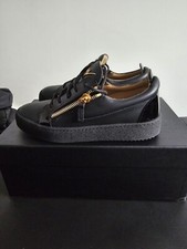 Black And Gold Giuseppe