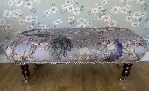 New footstool laura - in,