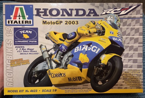Italeri model kit 4623 honda - model,