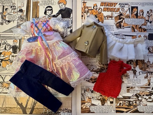 Bundle vintage clothes to - of,